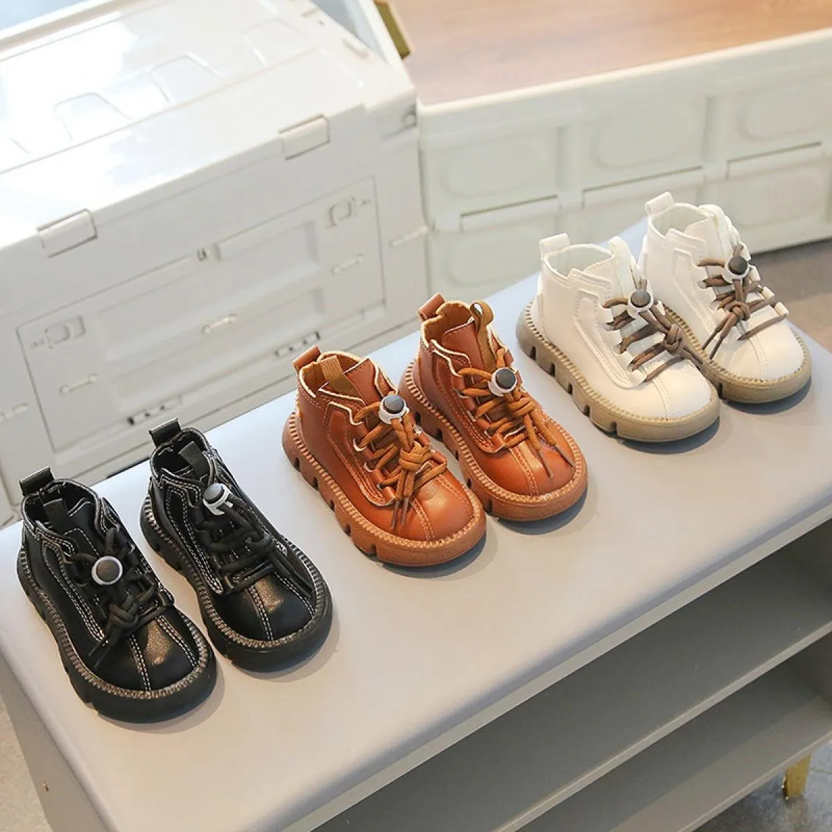 2023 Scarpe per bambini stile britannico Stivali per ragazzi Belle scarpe da scuola retrò Belle scarpe con plateau primavera aut