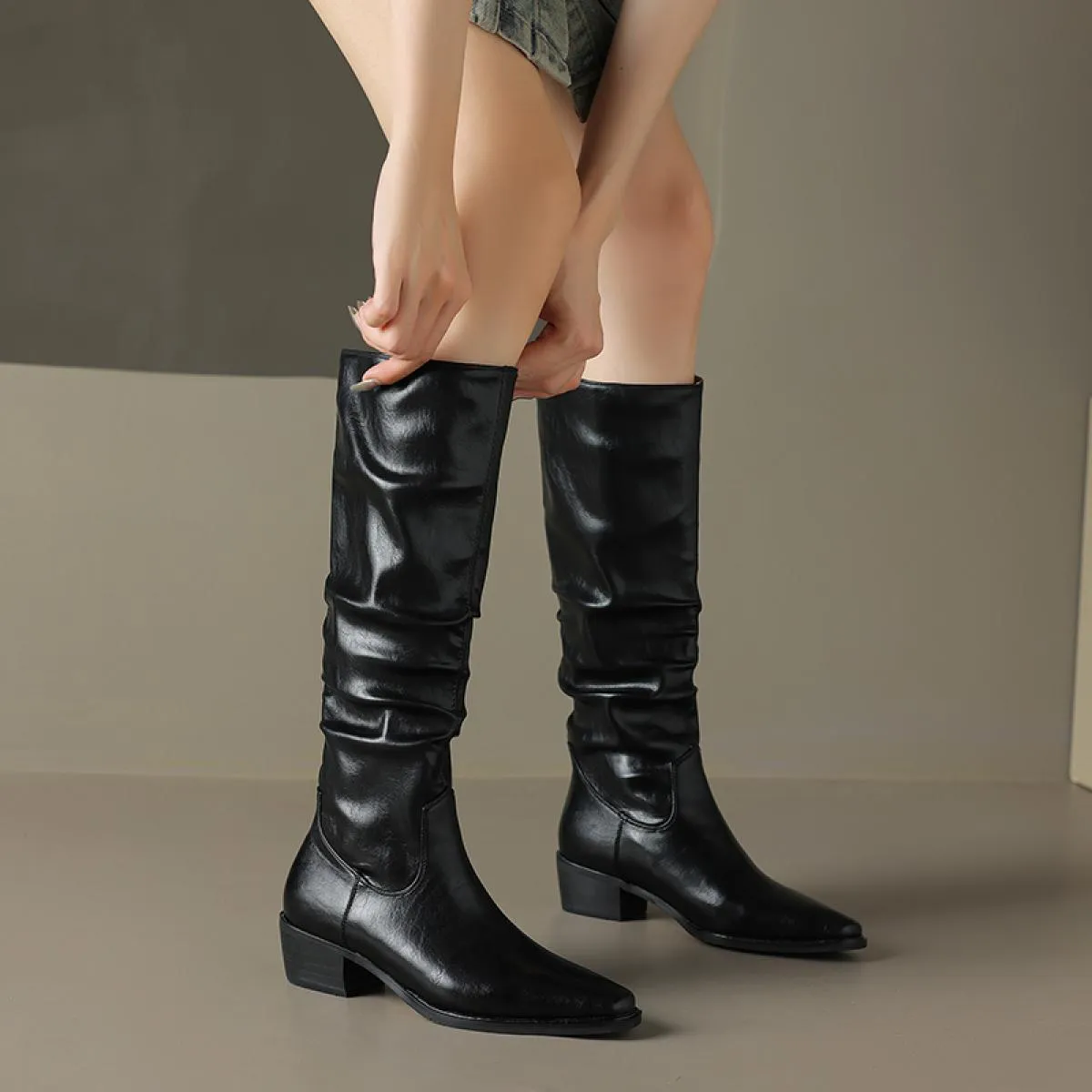 2024 Nuove Donne Stivali Alti Al Ginocchio Punta A Punta Spessa Tacchi Med Scarpe di Cuoio Genuini Donna Autunno Inverno Partito