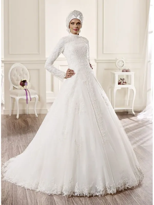 Abito da Sposa Invernale accollato a maniche lunghe di pizzo con gonna ampia