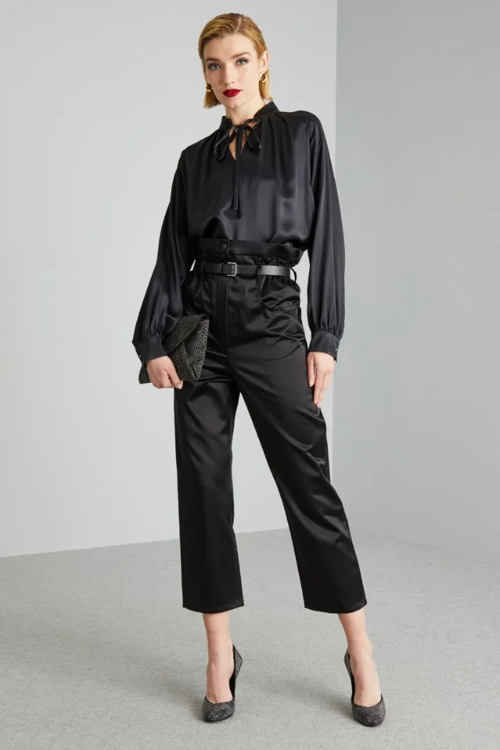 Blusa con laccetti