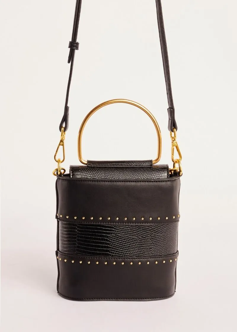 Borsa con borchie