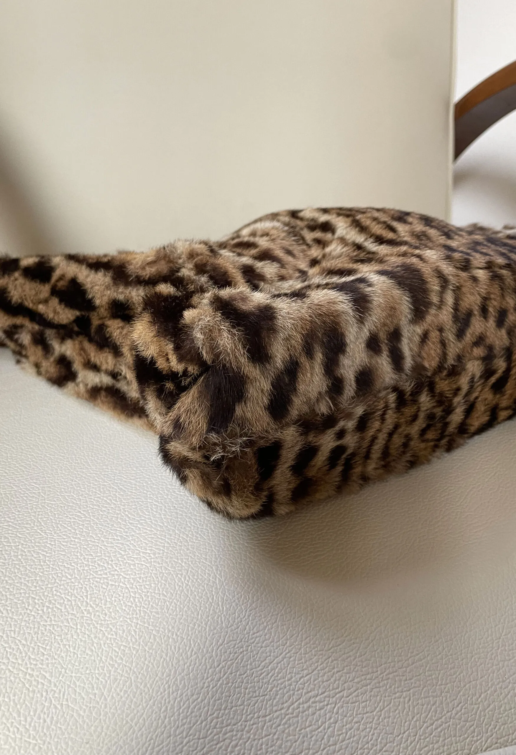 Borsa vintage artigianale in pelliccia di Ocelot