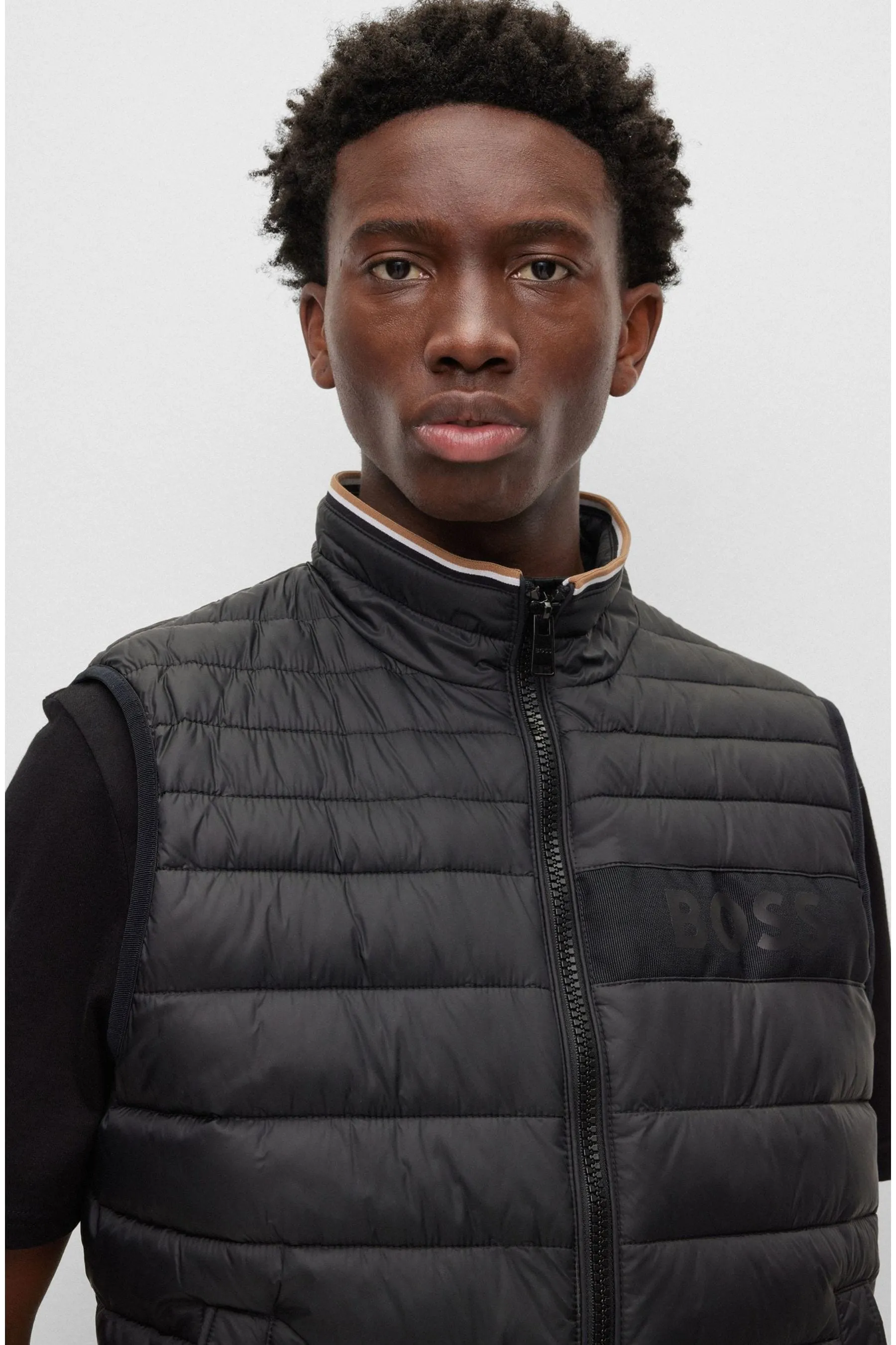 BOSS - Gilet trapuntato impermeabile con logo 3D