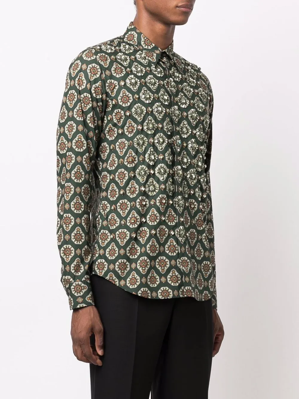camicia fantasia con applicazioni