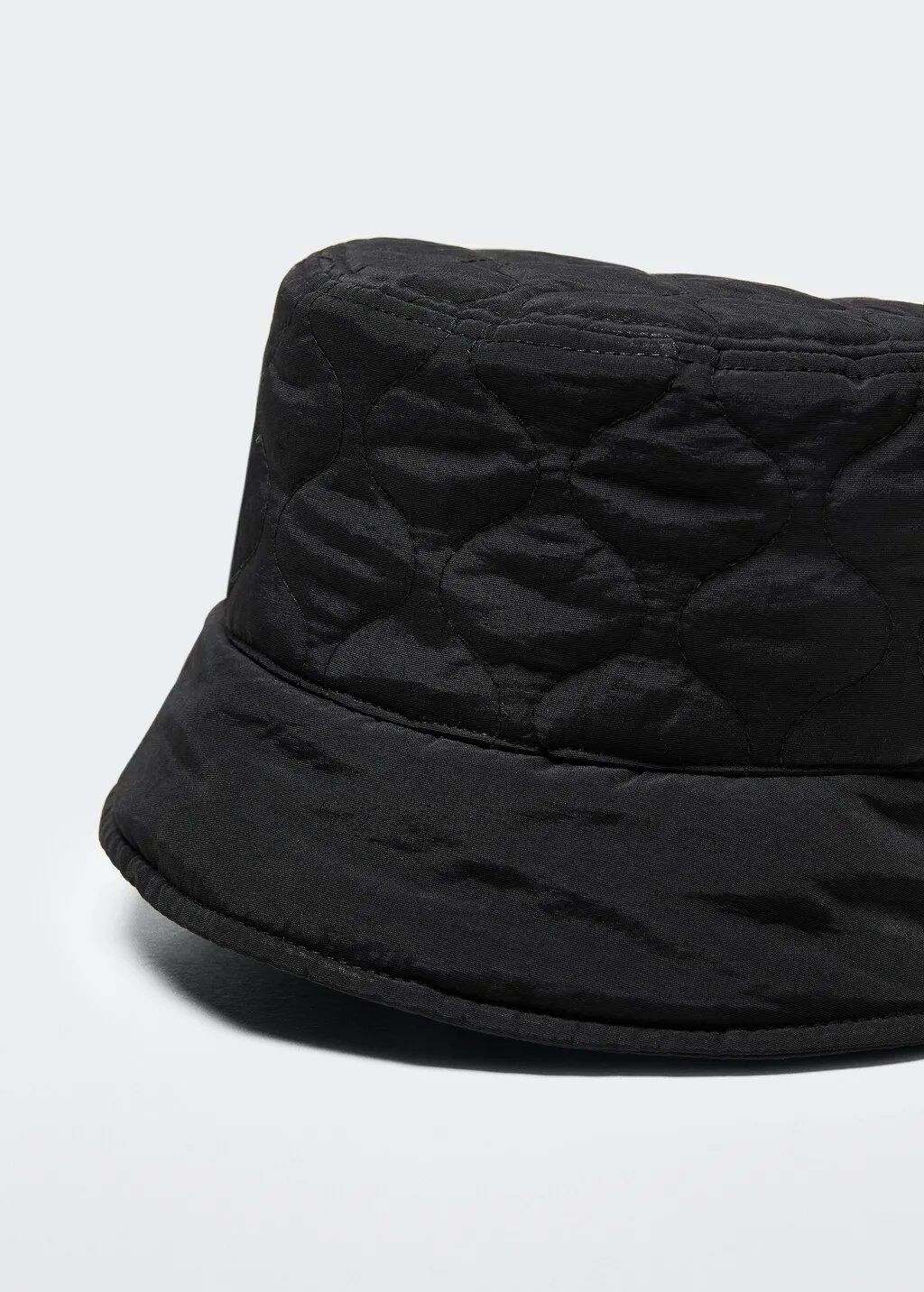 Cappellino bucket trapuntato