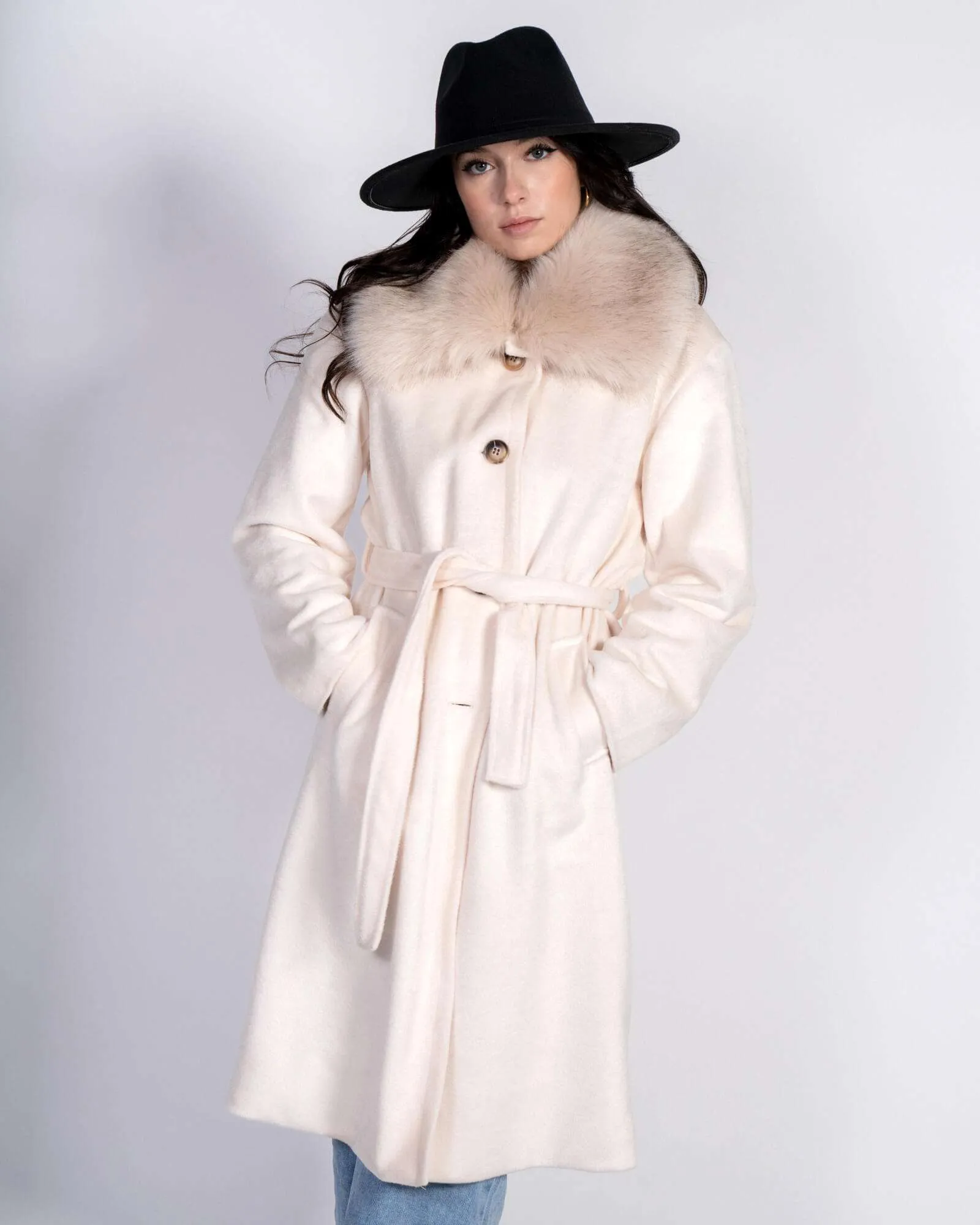 Cappotto lungo con collo pelliccia - bianco