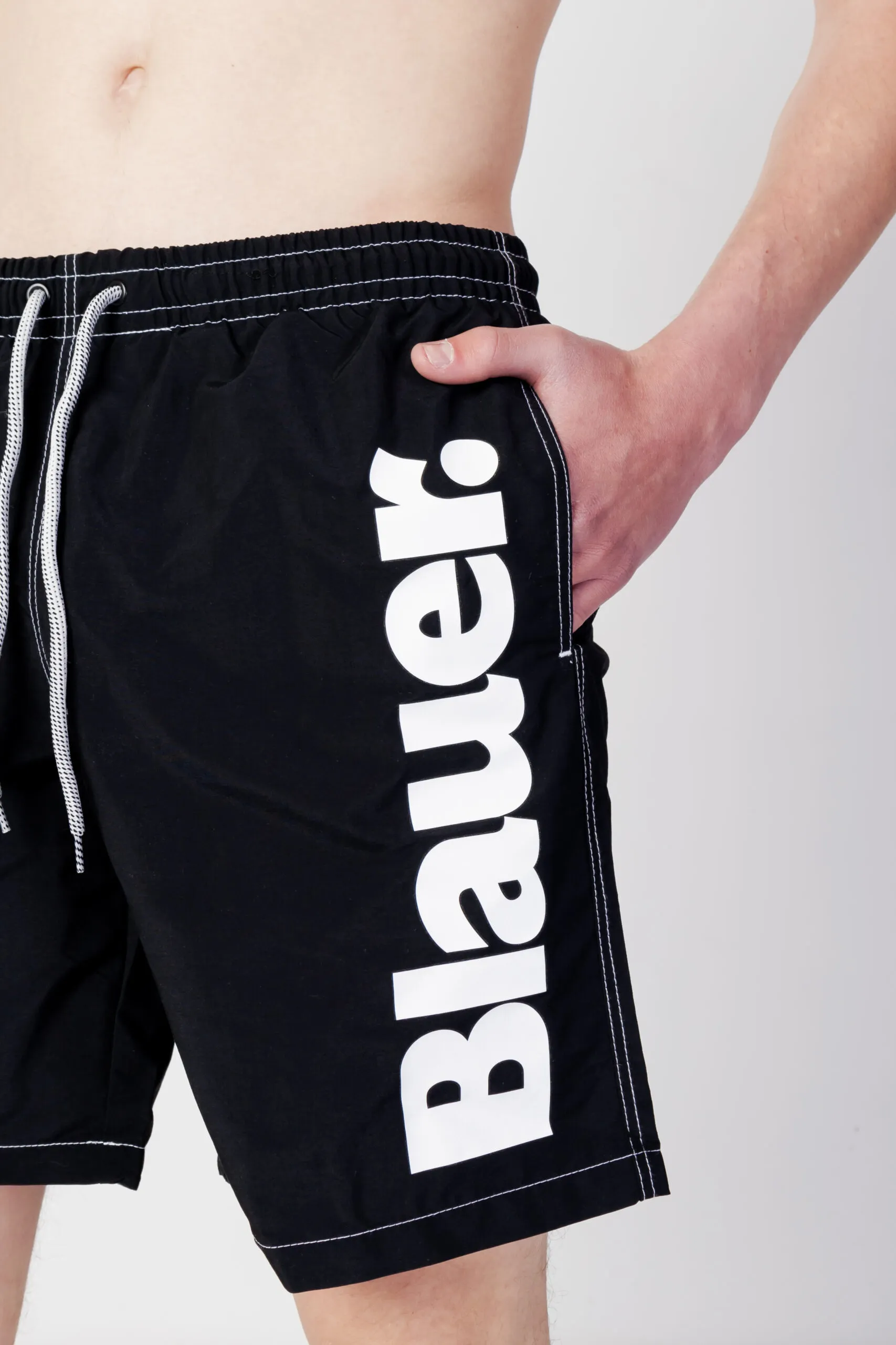 Costume da bagno Blauer. logo Nero