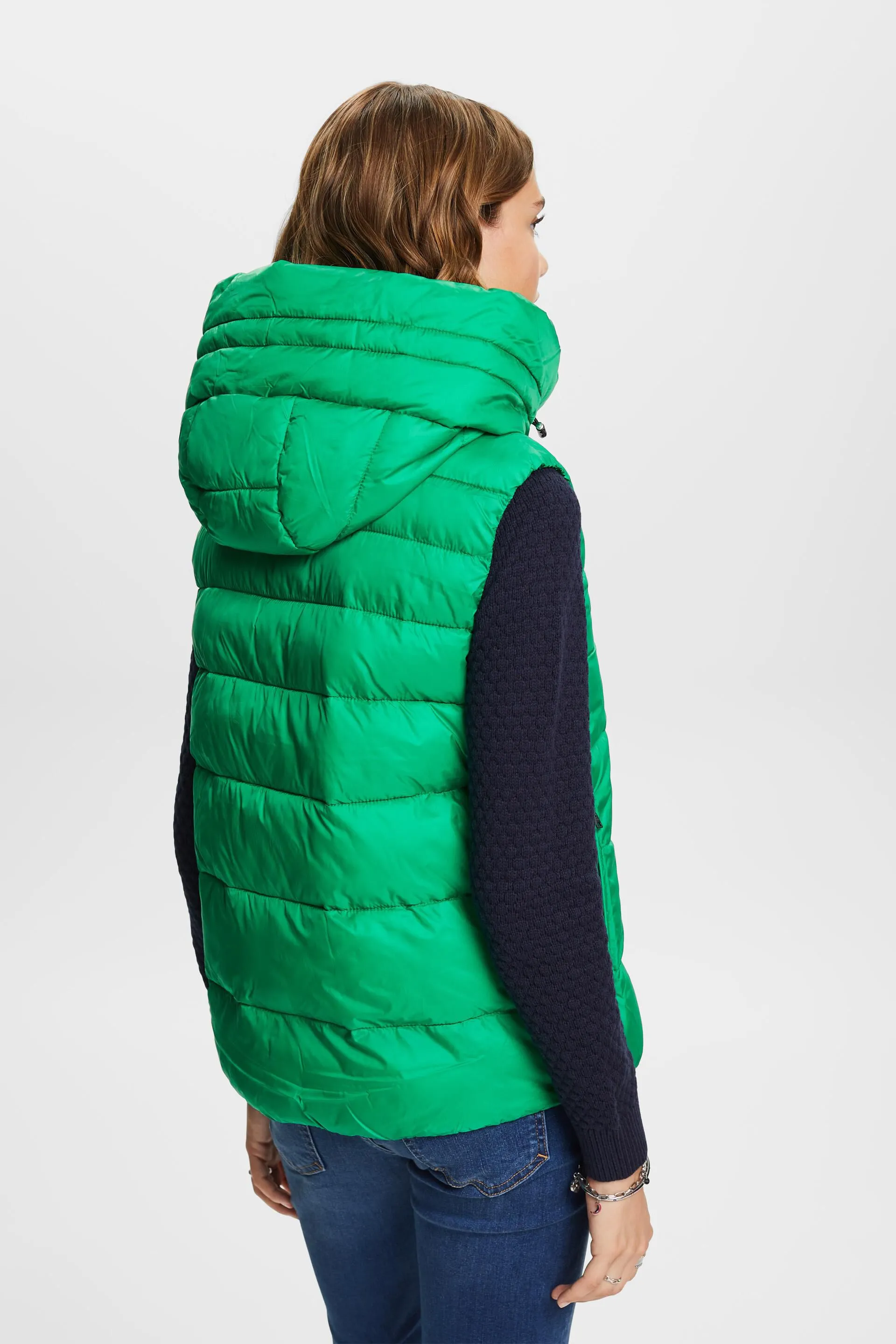 In materiale riciclato: gilet trapuntato