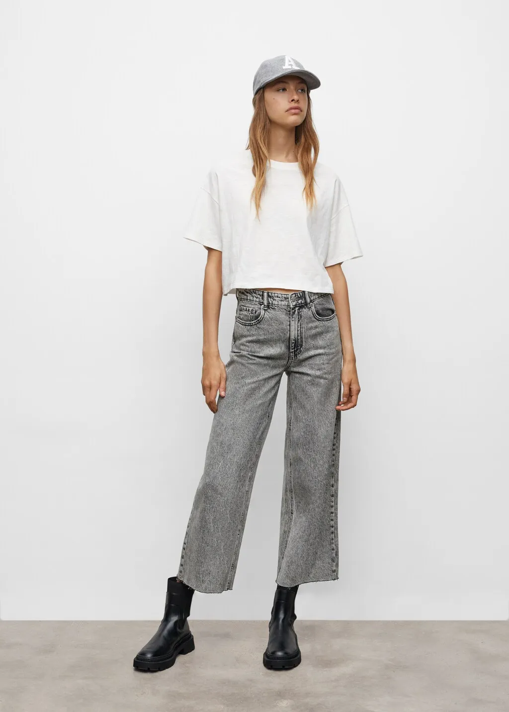 Jeans culotte bordo inferiore sfilacciato