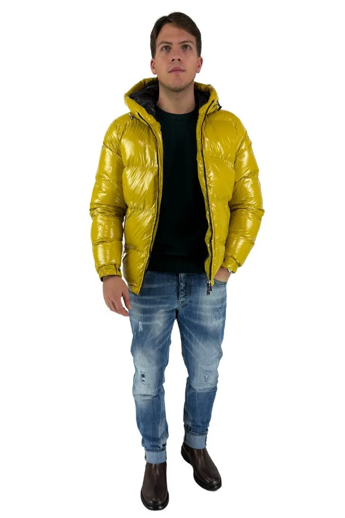 Markup bomber con cappuccio in tessuto laque' trapuntato mk594032