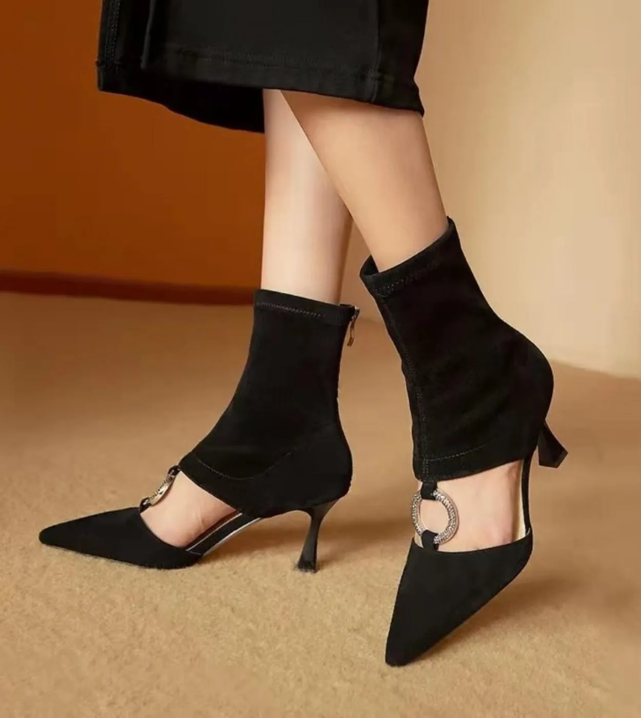 Nuovi tacchi alti con punta a punta Stivali alla moda Sandali Primavera Estate Festa Scarpe da donna di marca Scarpe alla moda C