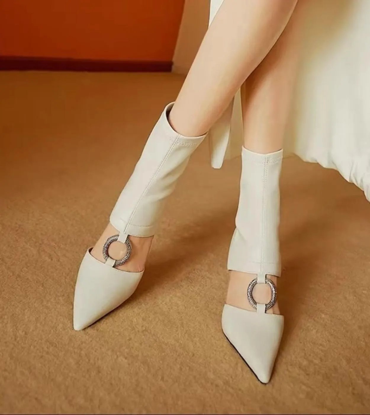 Nuovi tacchi alti con punta a punta Stivali alla moda Sandali Primavera Estate Festa Scarpe da donna di marca Scarpe alla moda C