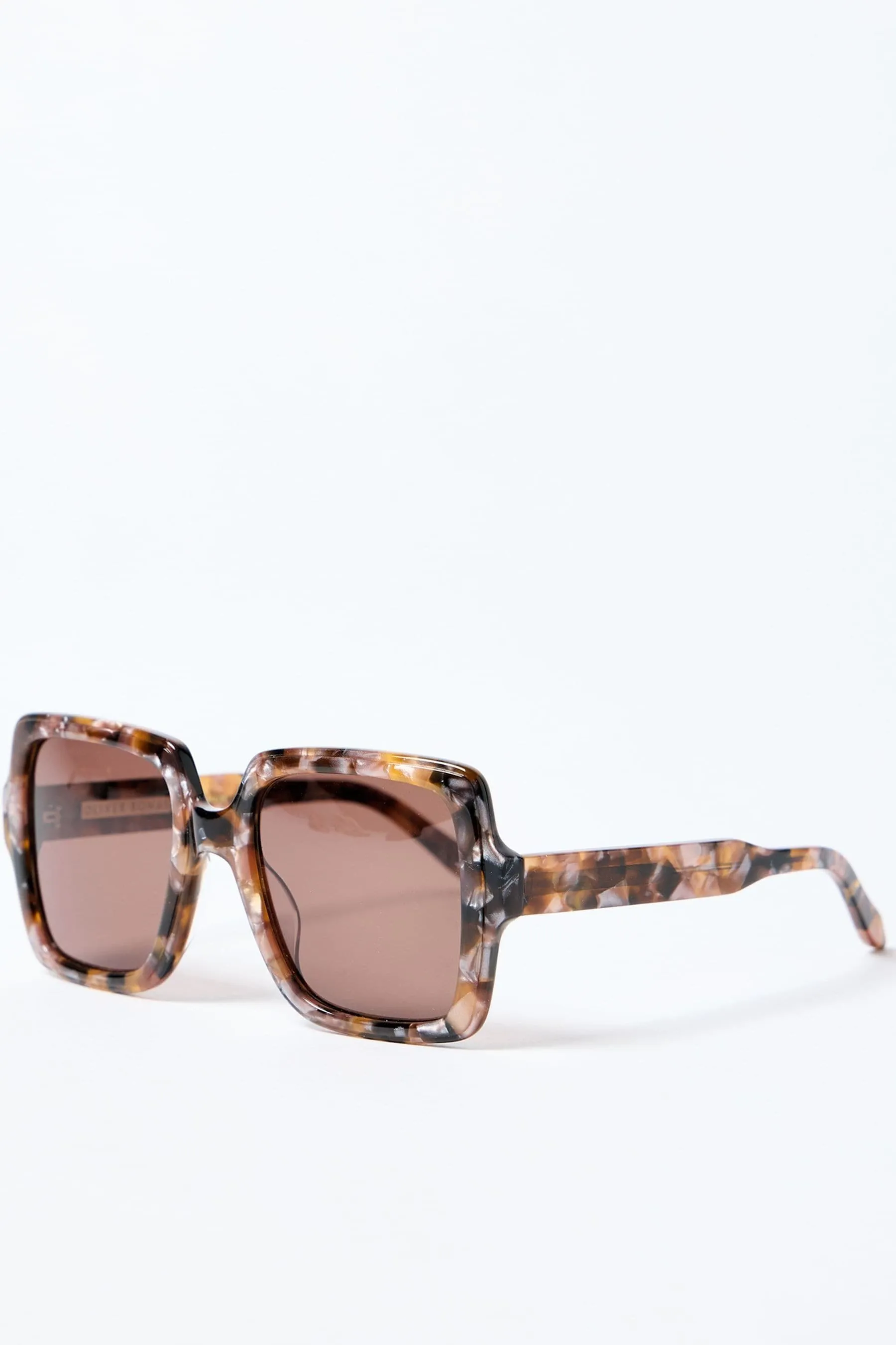Oliver Bonas - Occhiali da sole di acetato squadrato con pelliccia sintetica tartarugata