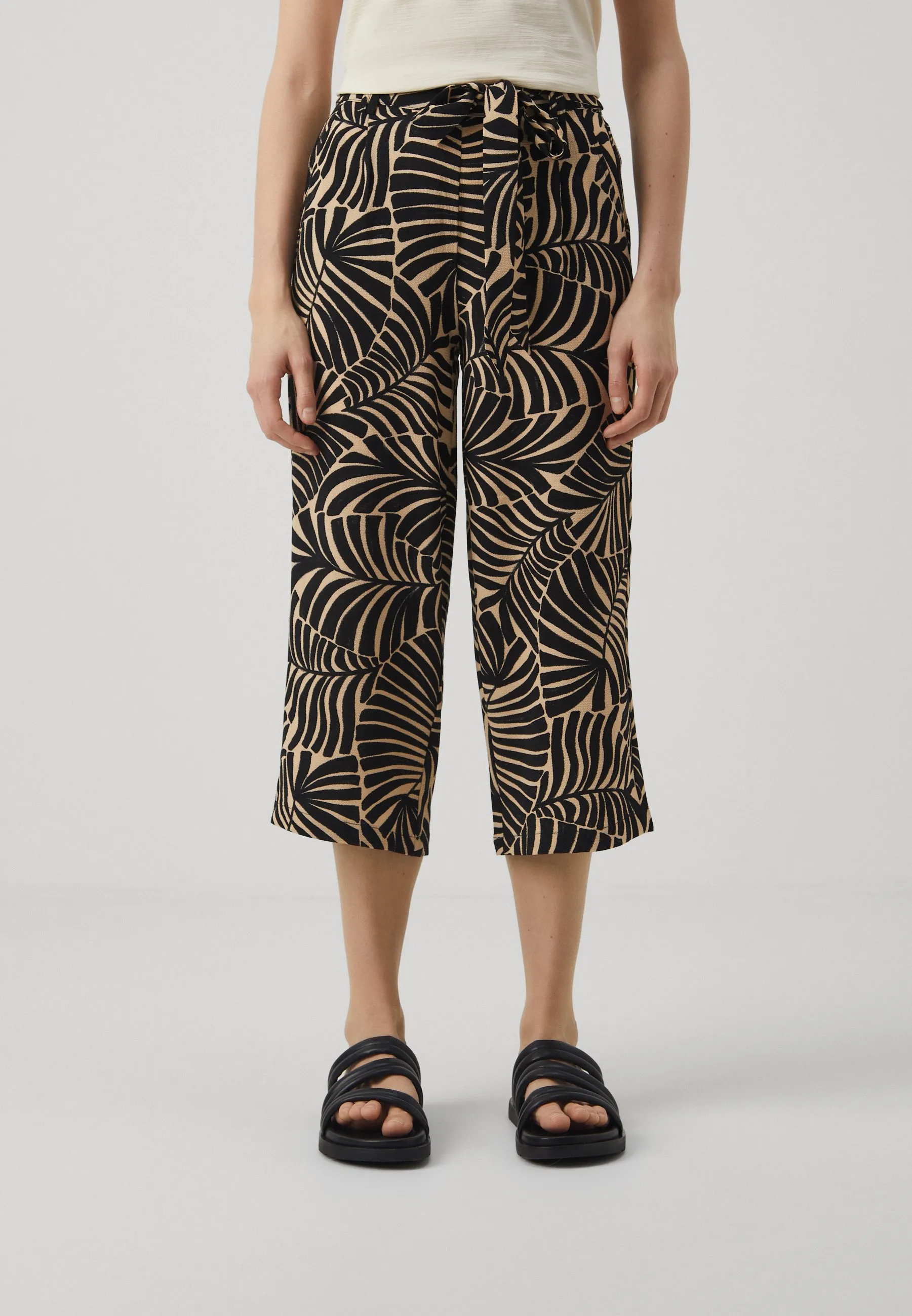 ONLWINNER PALAZZO CULOTTE - Shorts