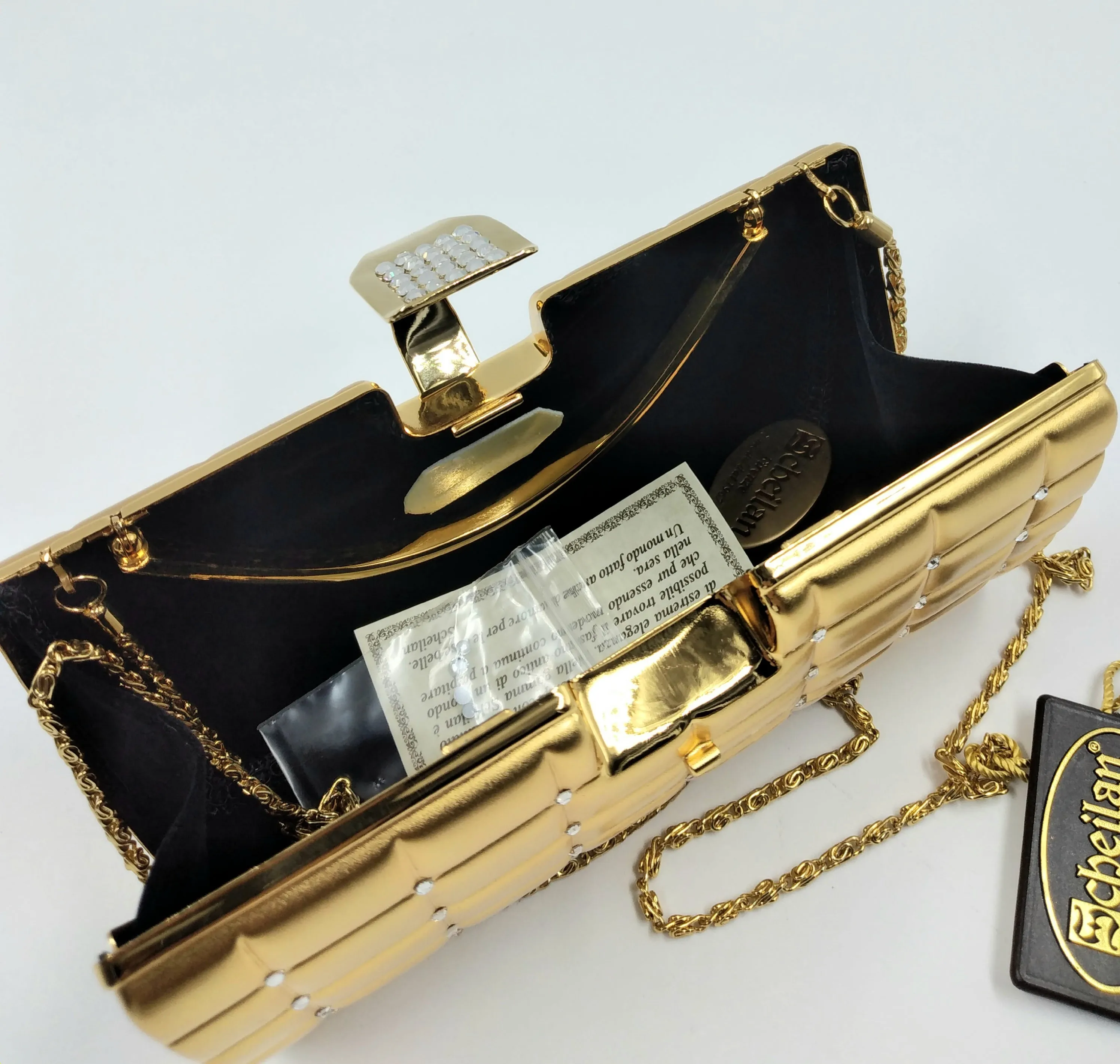 POCHETTE RIGIDA EFFETTO TRAPUNTATO