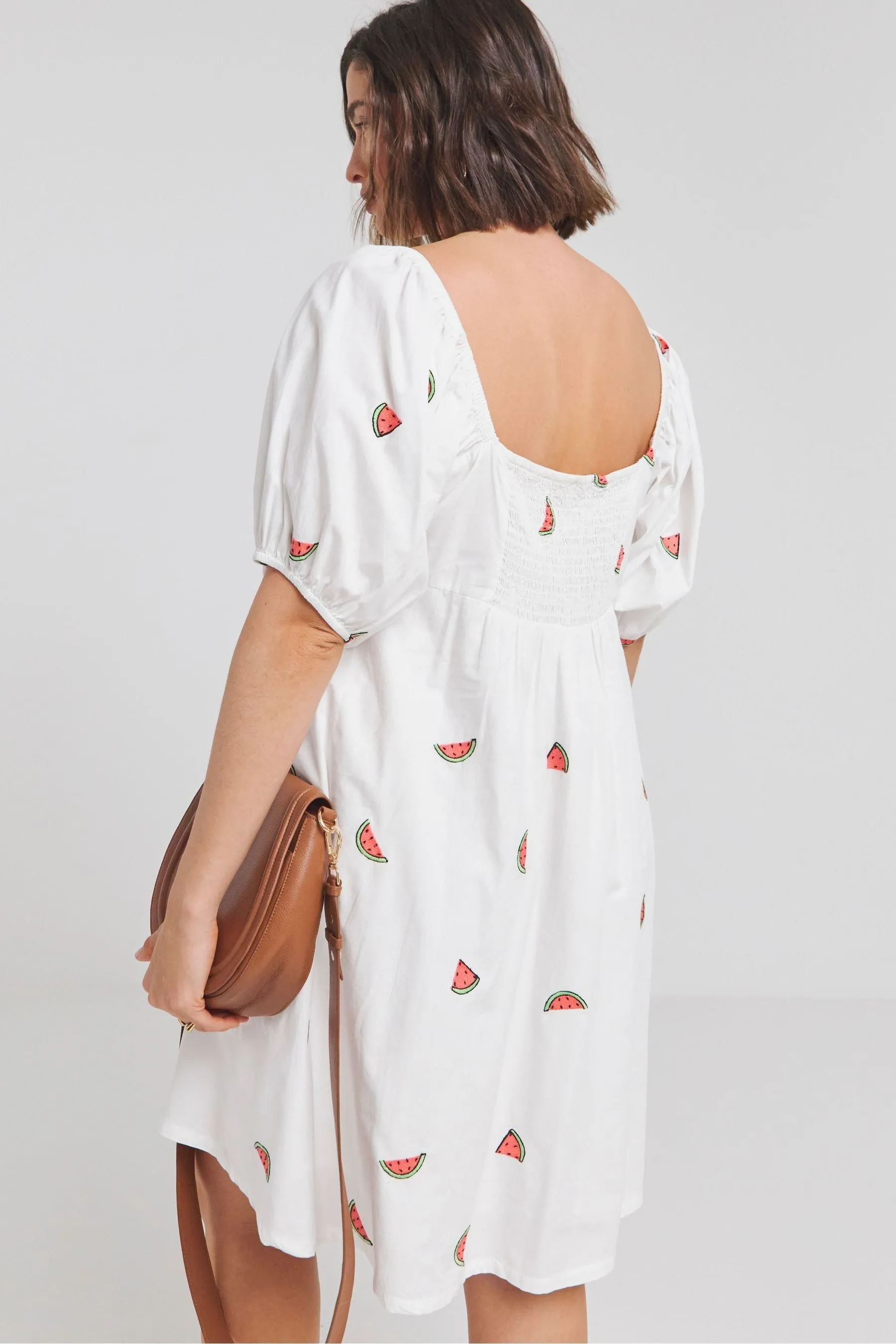 Simply Be - Abito a pieghe con frutta ricamata