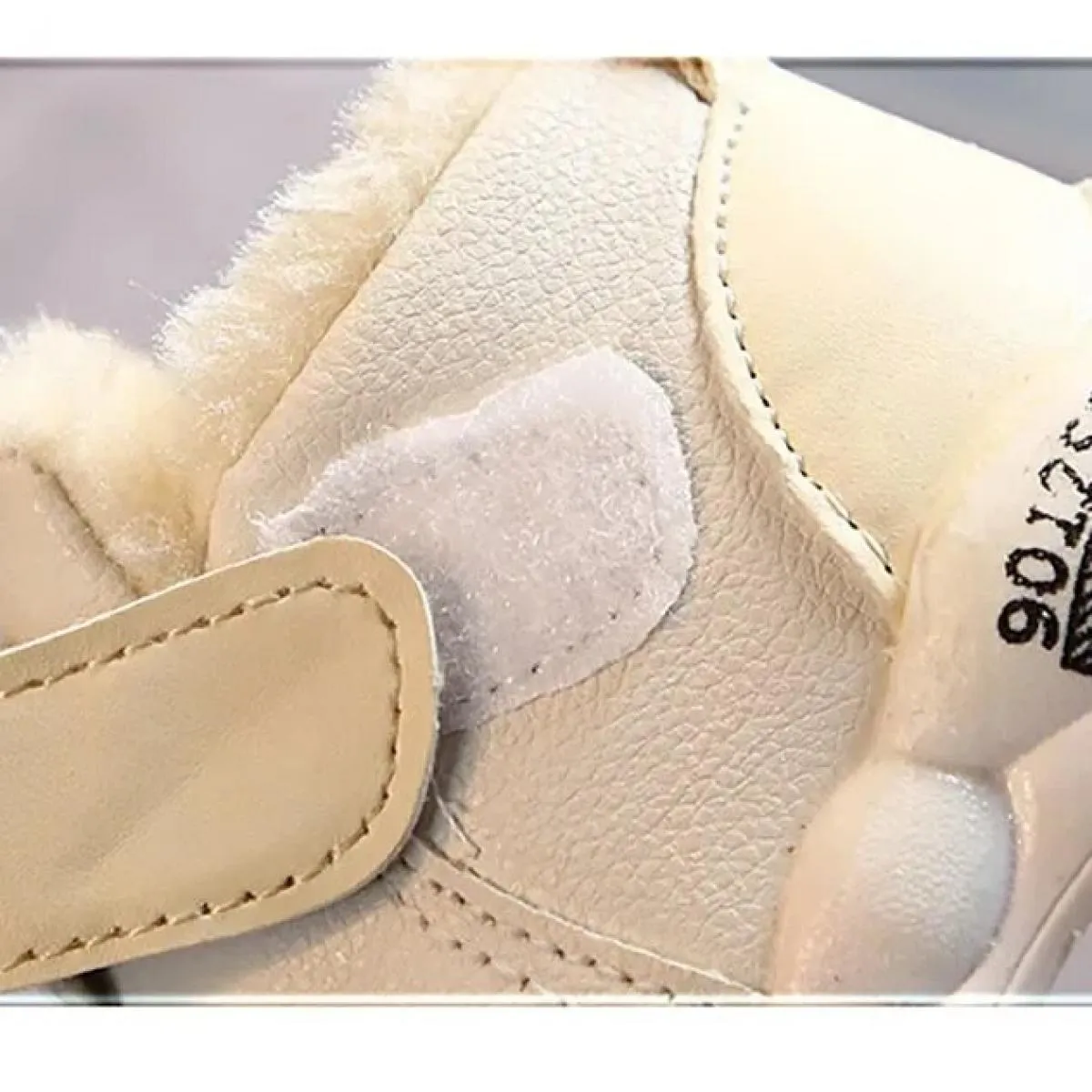 Stivali invernali per bambini per scarpe da bambino in cotone caldo spesso 2024 nuove calzature antiscivolo con suola morbida in