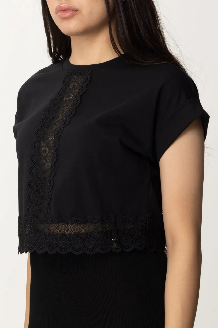 T-shirt crop con passamanerie Nero