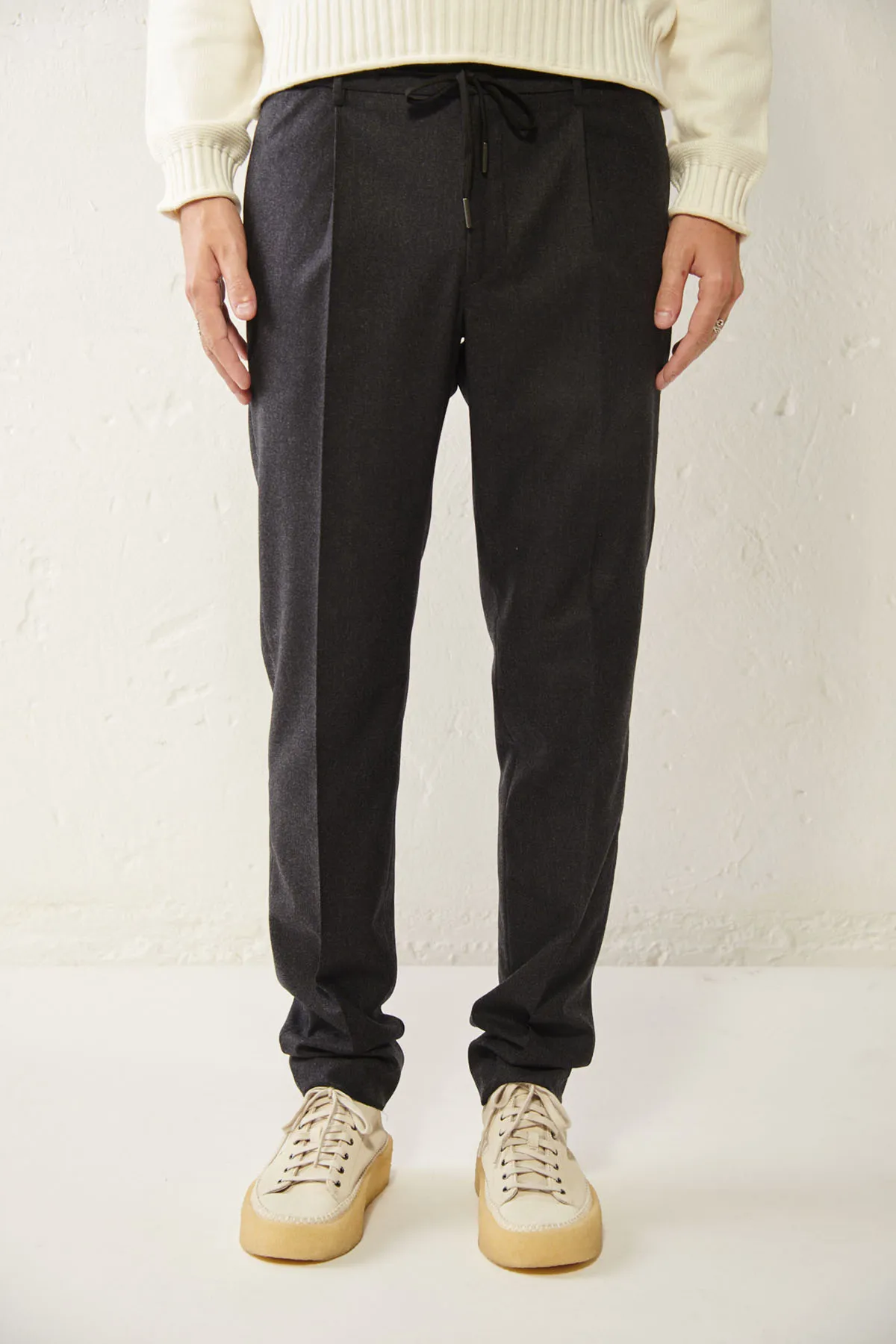 TAGLIATORE Pantalone jogger in lana NEWMAN